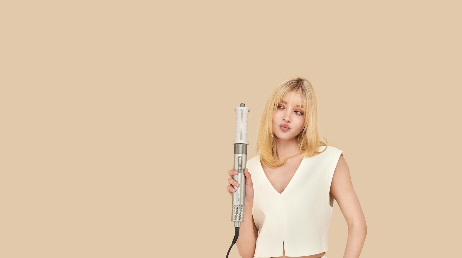 Dreame AirStyle Shine Haartrocknungs- und Stylingsystem trocknet und stylt in einem Schritt mit Luftstrom und Wärme für ein langanhaltendes Styling-Ergebnis
