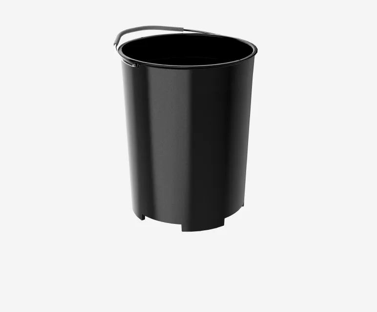 Der schwarze Trockenbehälter des Dreame SF25 WiFi fasst 2,5 Liter und nimmt die verarbeiteten Küchenabfälle auf.