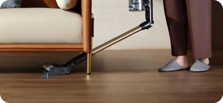 Dreame Z30 Pro Aqua-A Stielstaubsauger mit Nassreinigungsfunktion mit 90 Grad biegbarem Rohr für Reinigung unter Möbeln.